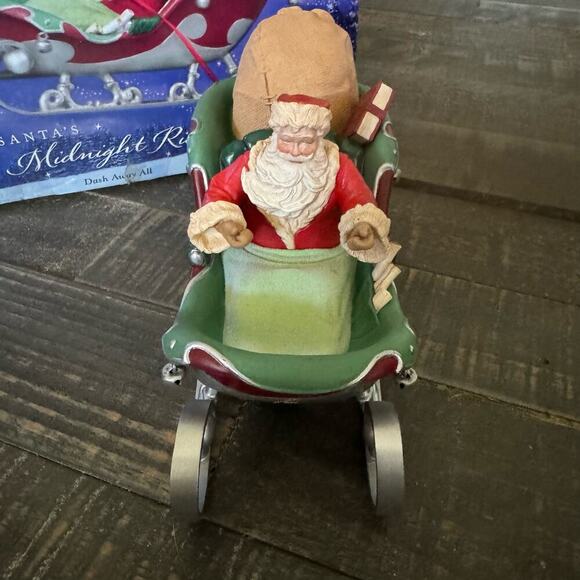 Hallmark Keepsake ~ Santa's Midnight Ride ~ DASH AWAY ALL ~ Table Decoration - Picture 3 of 8